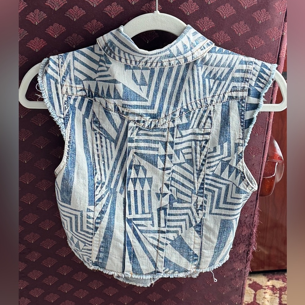 Tinseltown Denim Couture Blue Denim Vest (Small) - Picture 3 of 9